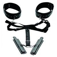 Easy access bondageharnas met hand- en enkelboeien